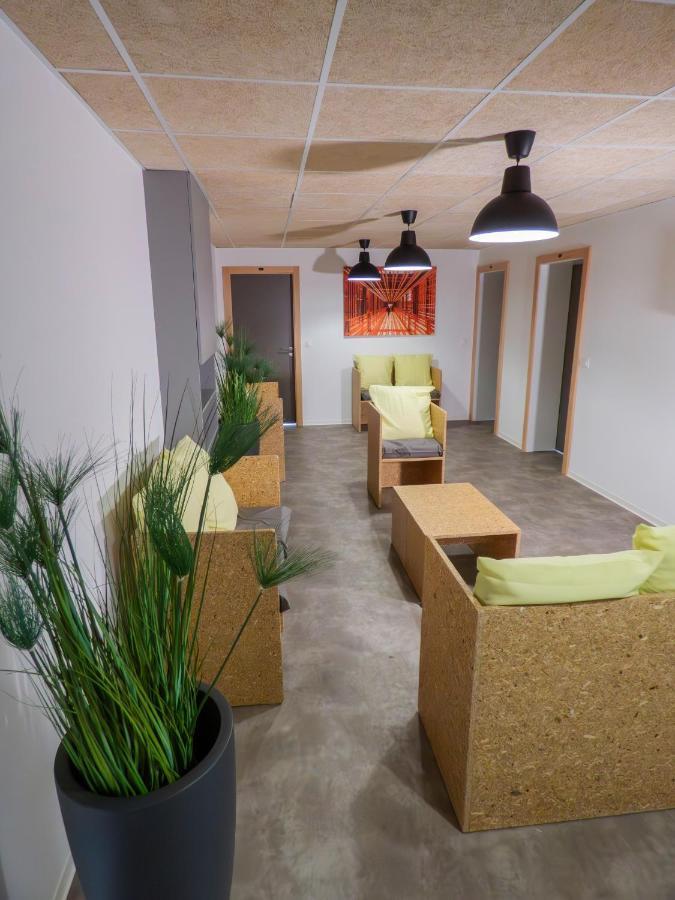 La Colloc Aparthotel Épinal Esterno foto